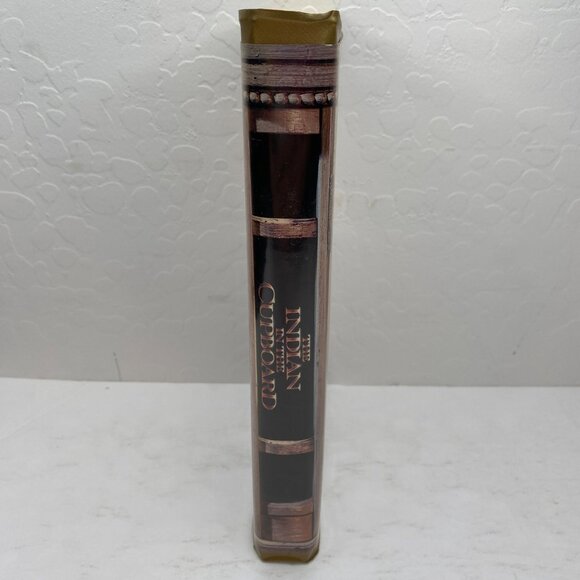 Vintage The Indian In The Cupboard VHS Tape Gold Clamshell Case Family Movie - Picture 5 of 9